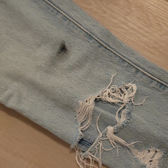 Levi wedgie ripped jeans - Picture 5 of 6